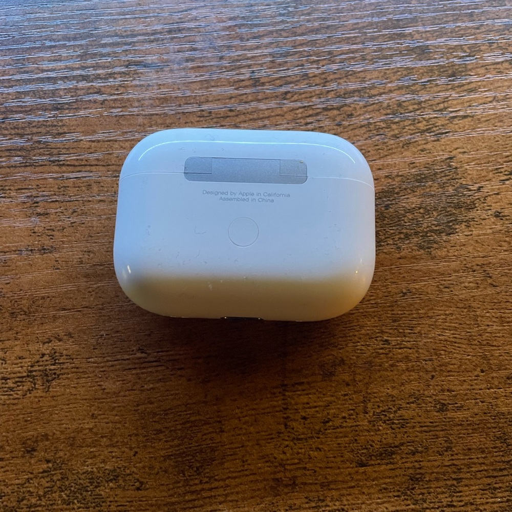 AirPod’s Pro - Picture 2 of 5